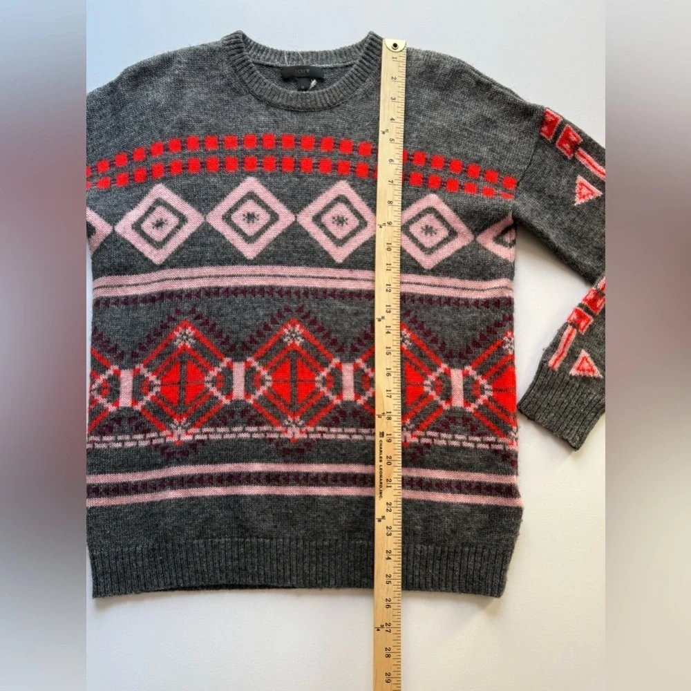 J. CREW Gray and Red Patterned Women's Sweater 🌺 40% WOOL ✅